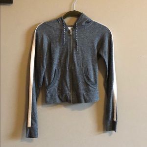 Aeropostale cropped gray zip-up with white trim
